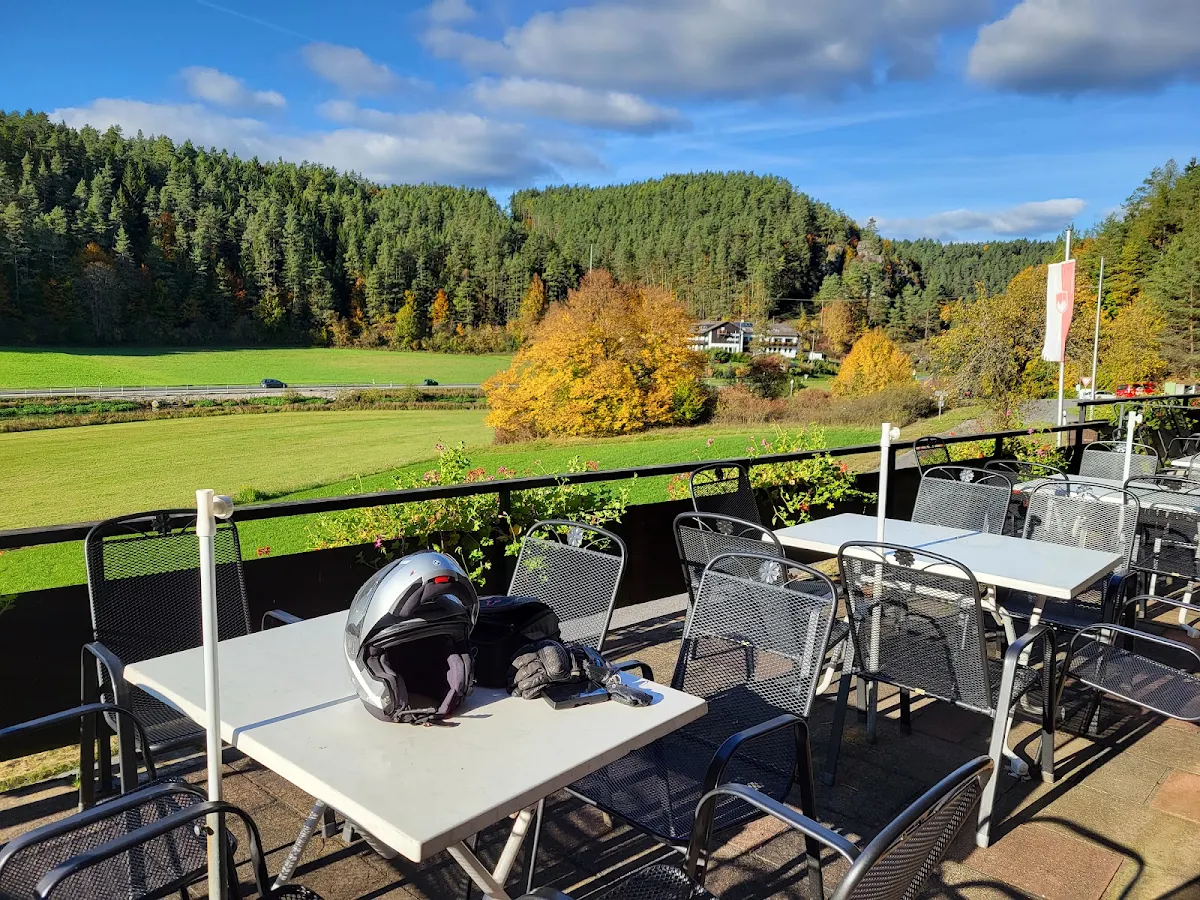 Atmosphäre, Waldpension Rabeneck
