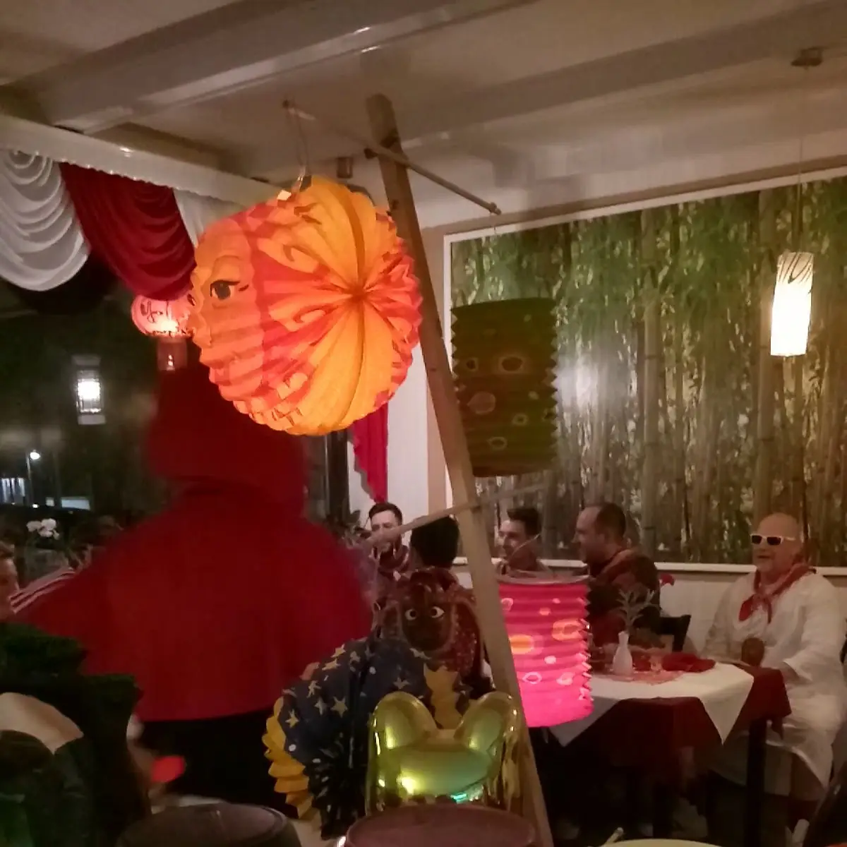 Atmosphäre, Asia Minh Khanh