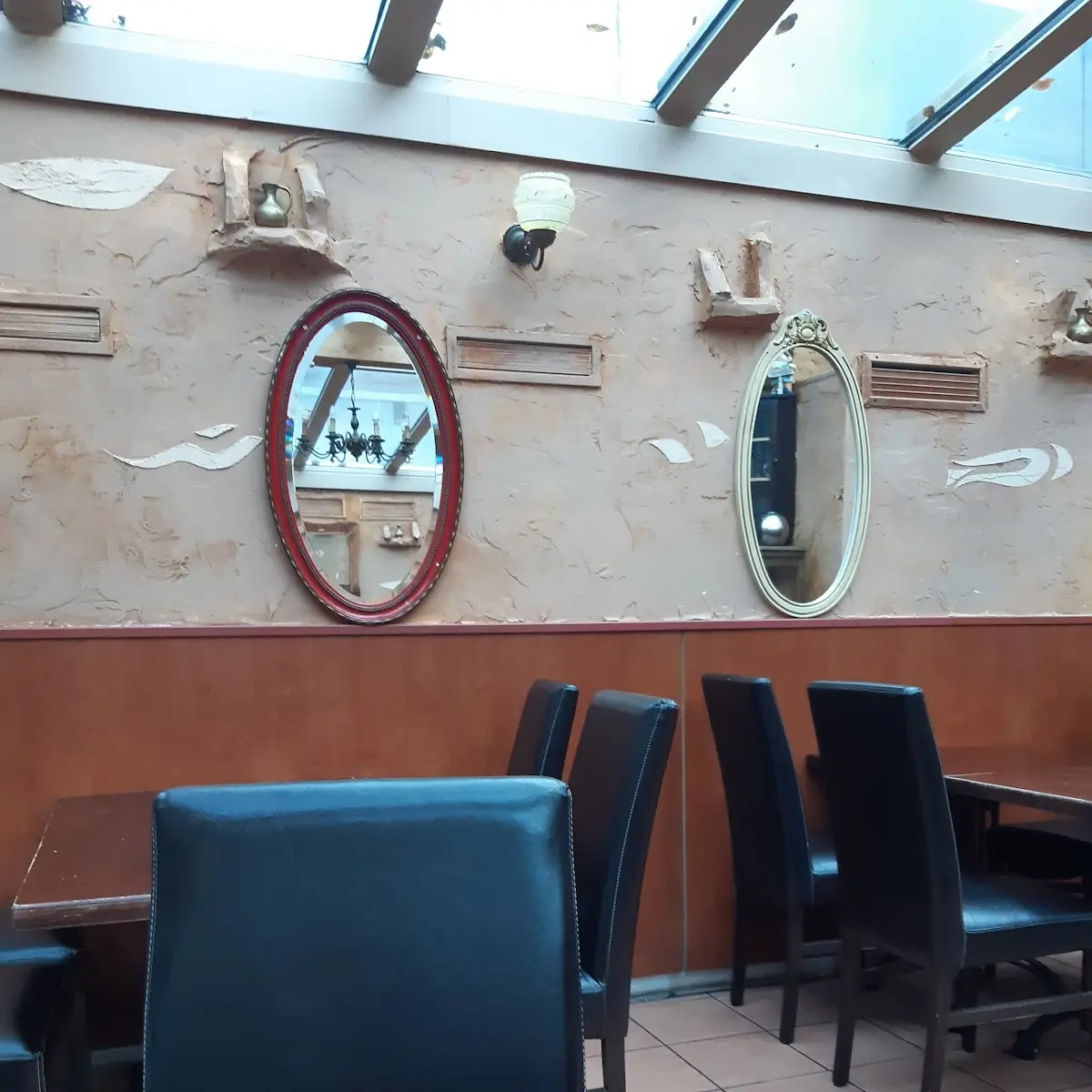 Atmosphäre, Café & Bistro Anvers / Aachen