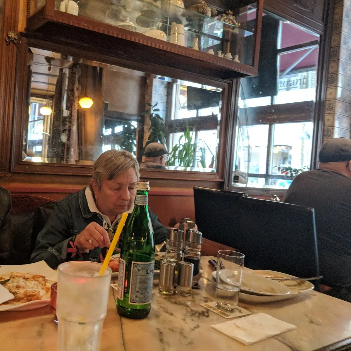 Atmosphäre, Café & Bistro Anvers / Aachen