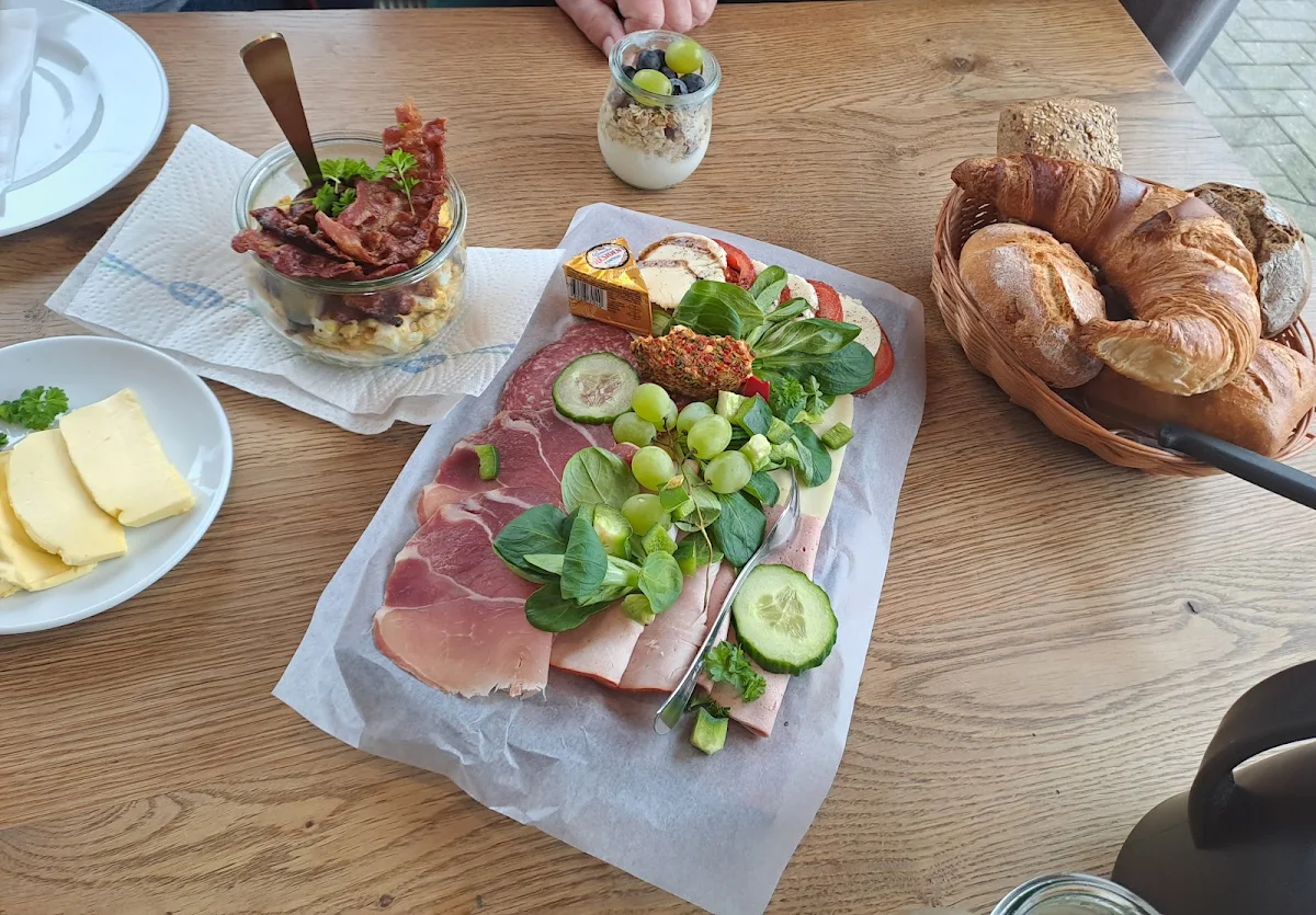 Essen und Trinken photo 2