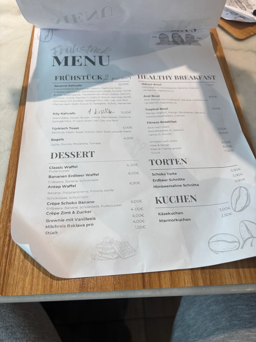 Speisekarte, Bevela's Kaffee & Kuchen