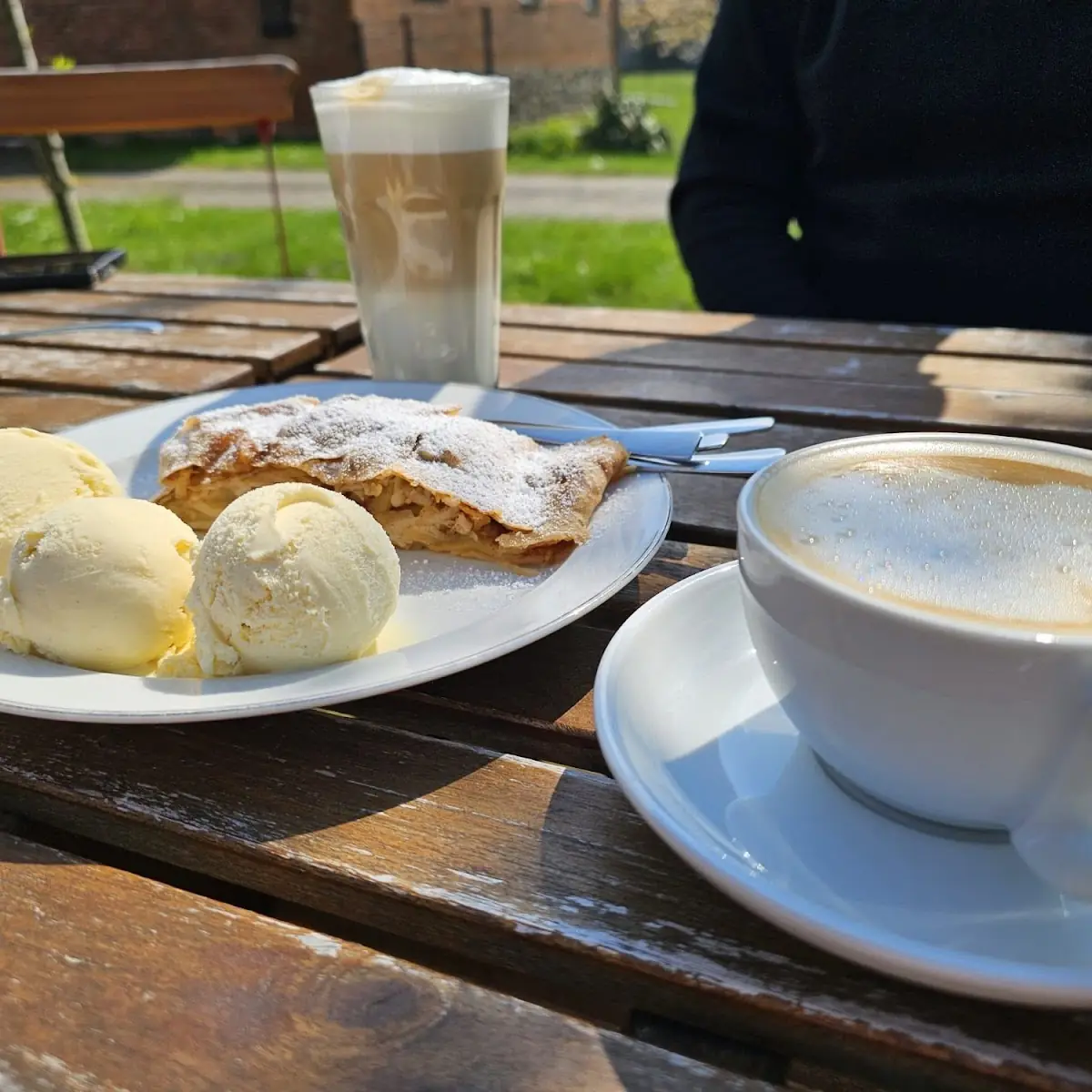Essen und Trinken photo 3