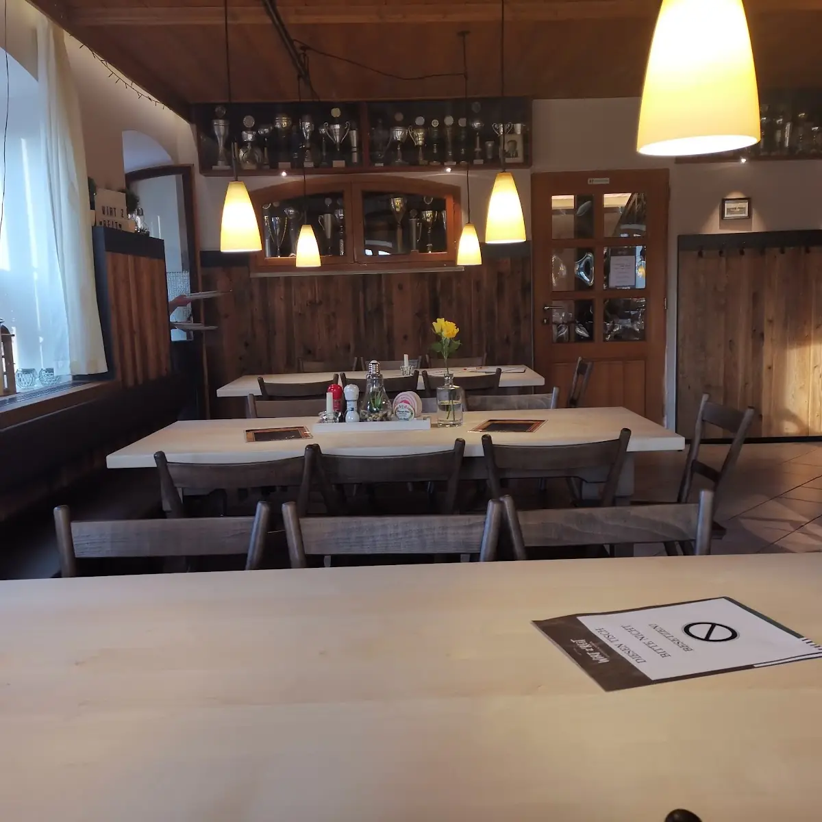 Atmosphäre, Gasthaus Huber