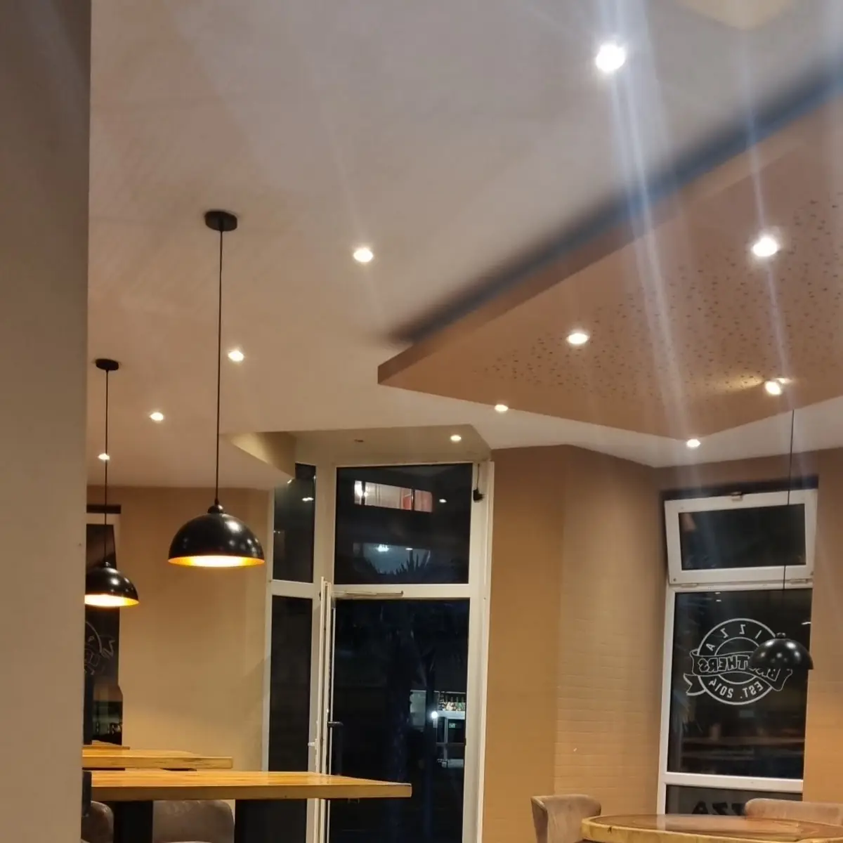 Atmosphäre, Pizza Brothers Lannesdorf