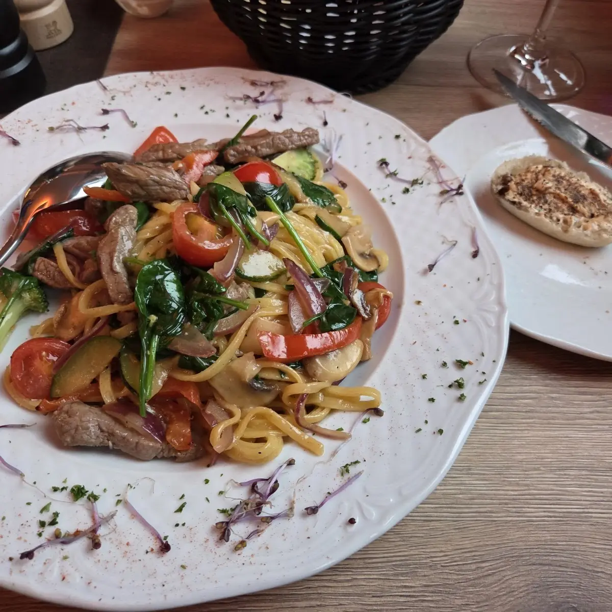 Essen und Trinken photo 3