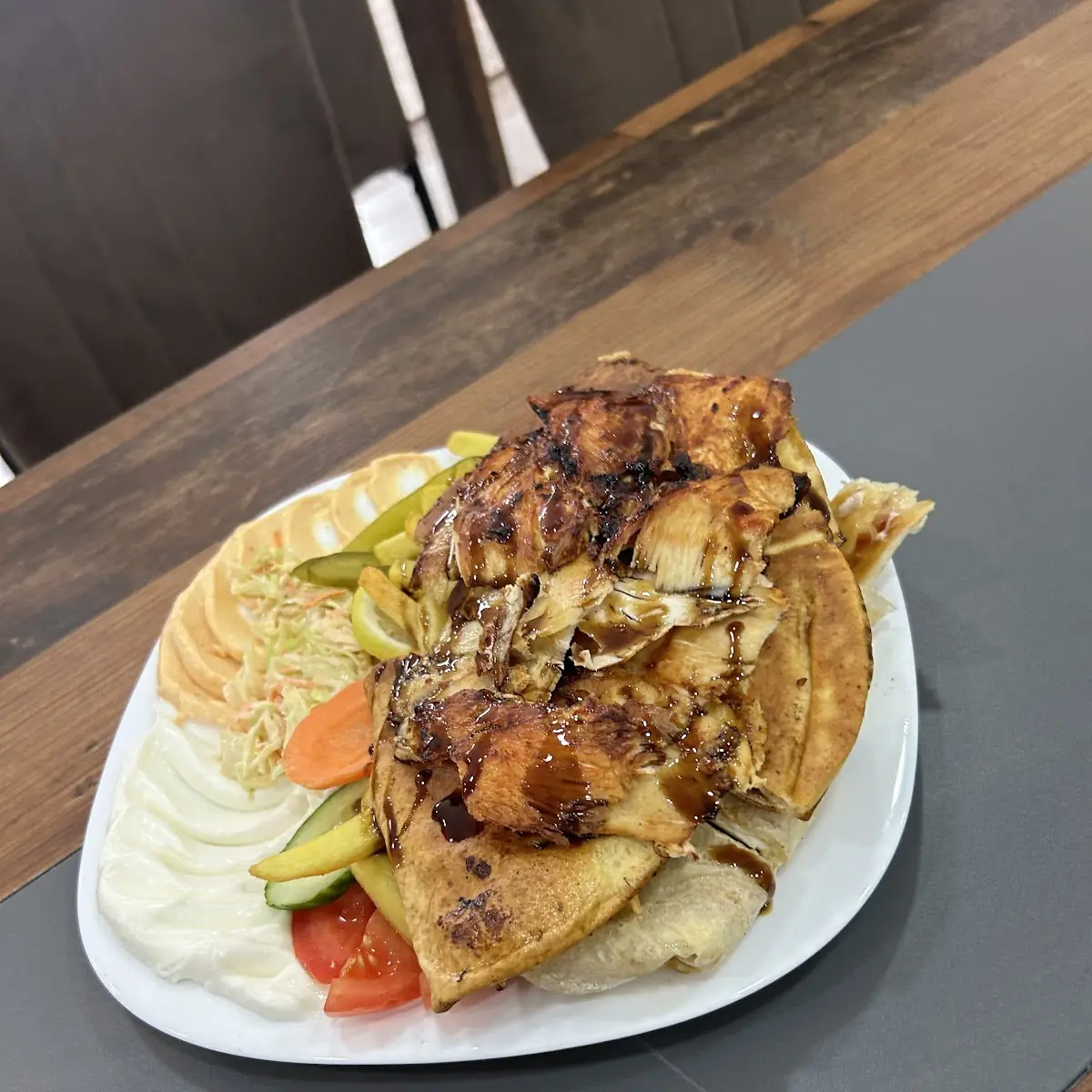 Essen und Trinken, Abu Samra Restaurant (مطعم ابو سمره)