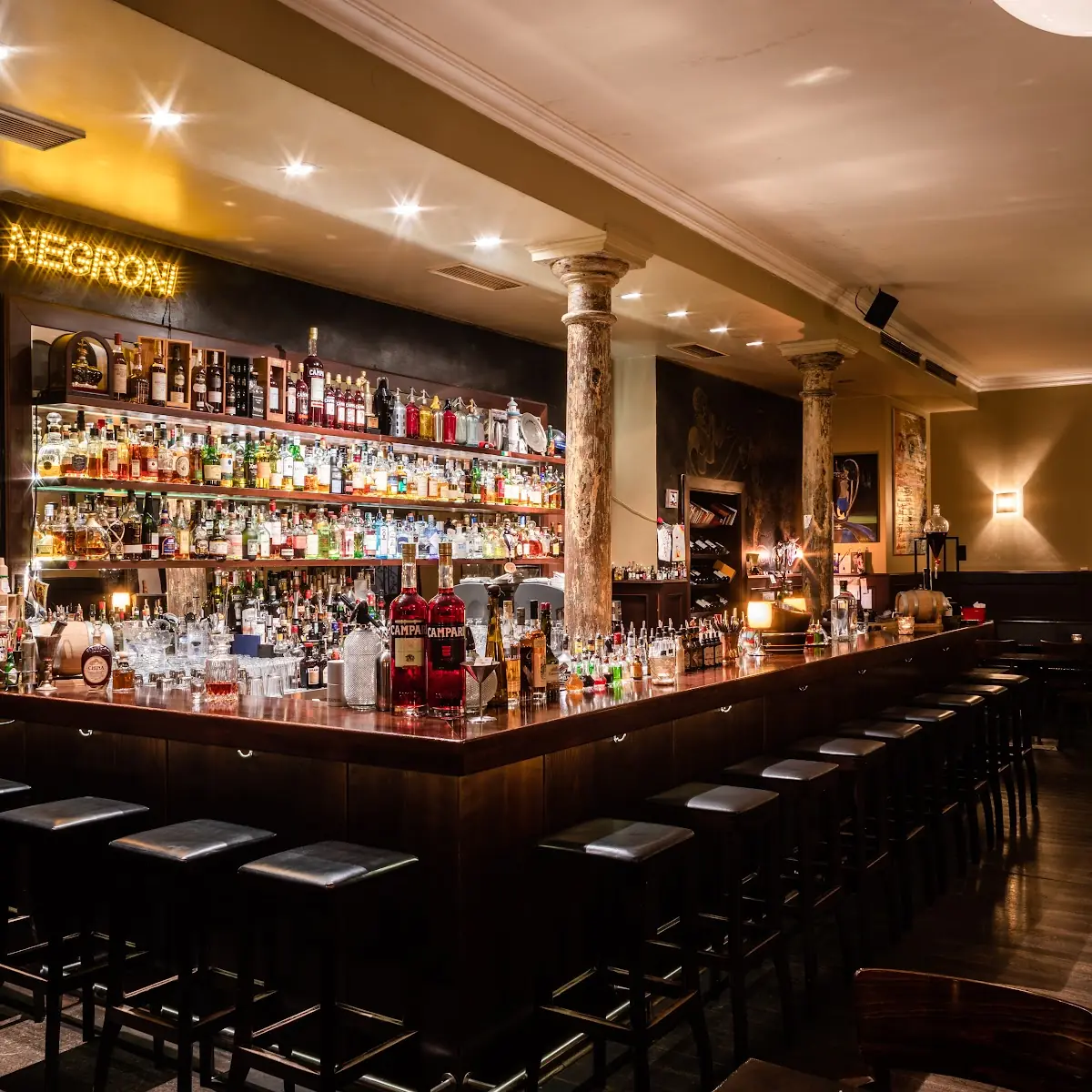 Atmosphäre, Negroni Bar