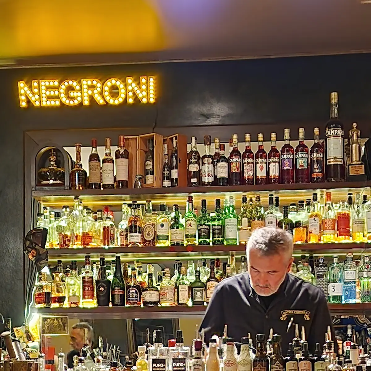 Atmosphäre, Negroni Bar