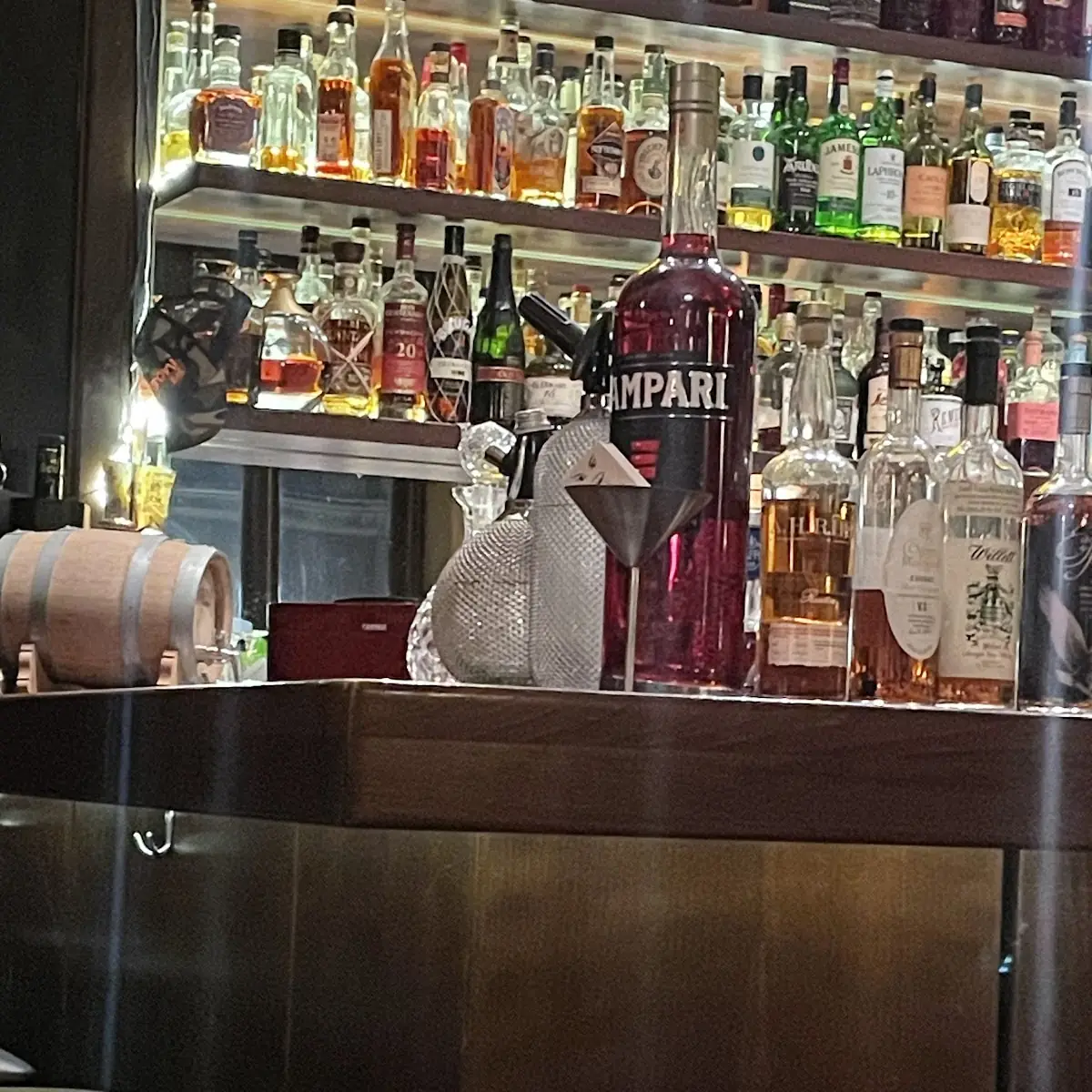 Atmosphäre, Negroni Bar
