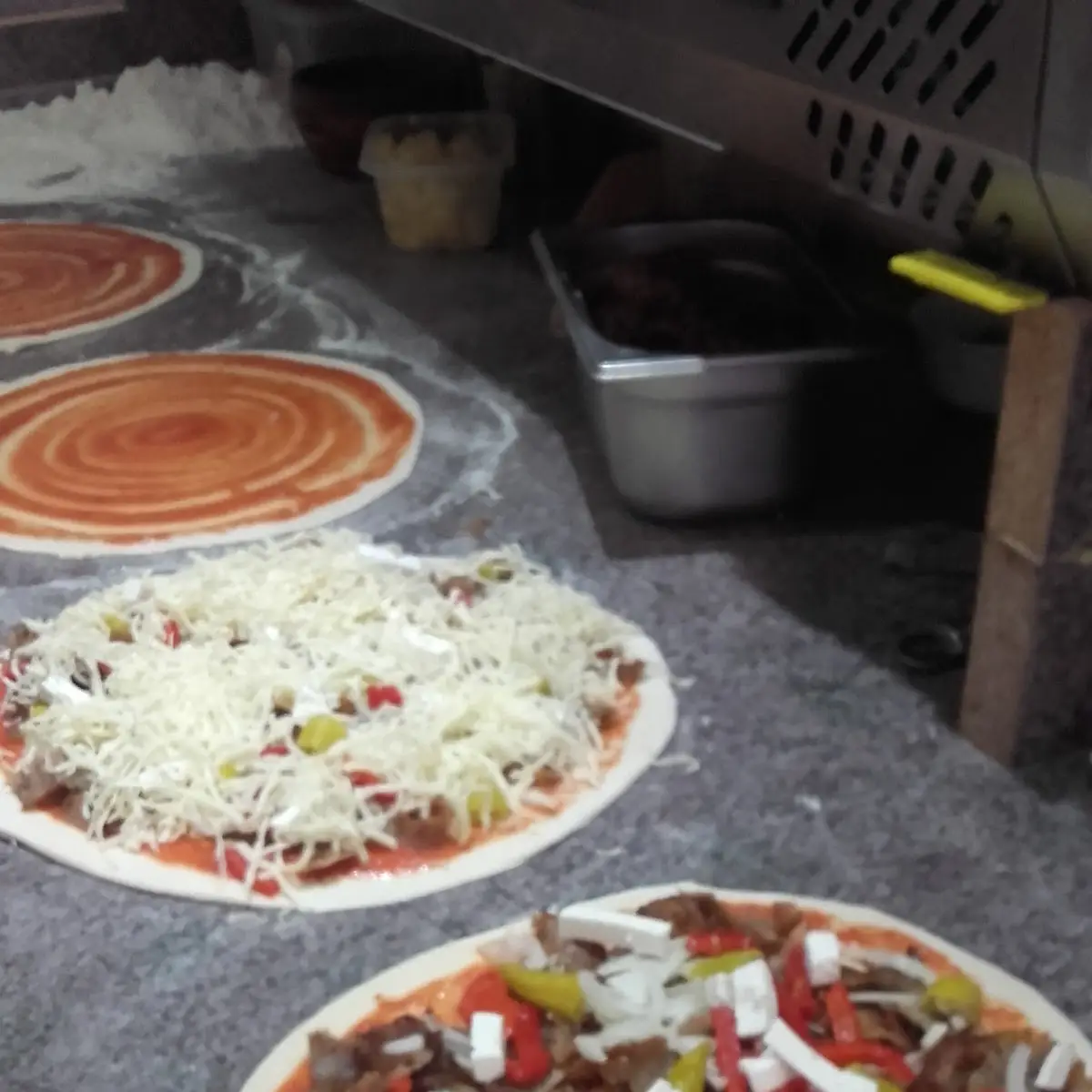 Essen und Trinken, Pizzeria Dello Chef 🍕