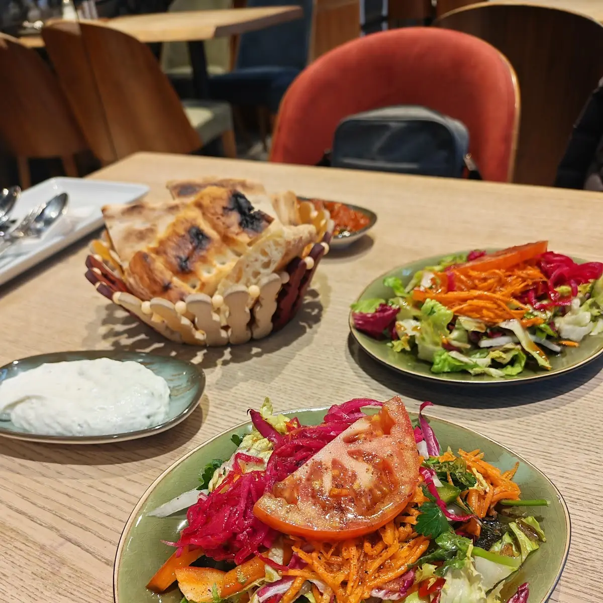 Essen und Trinken, Lades Holzkohlegrill Restaurant Hamburg