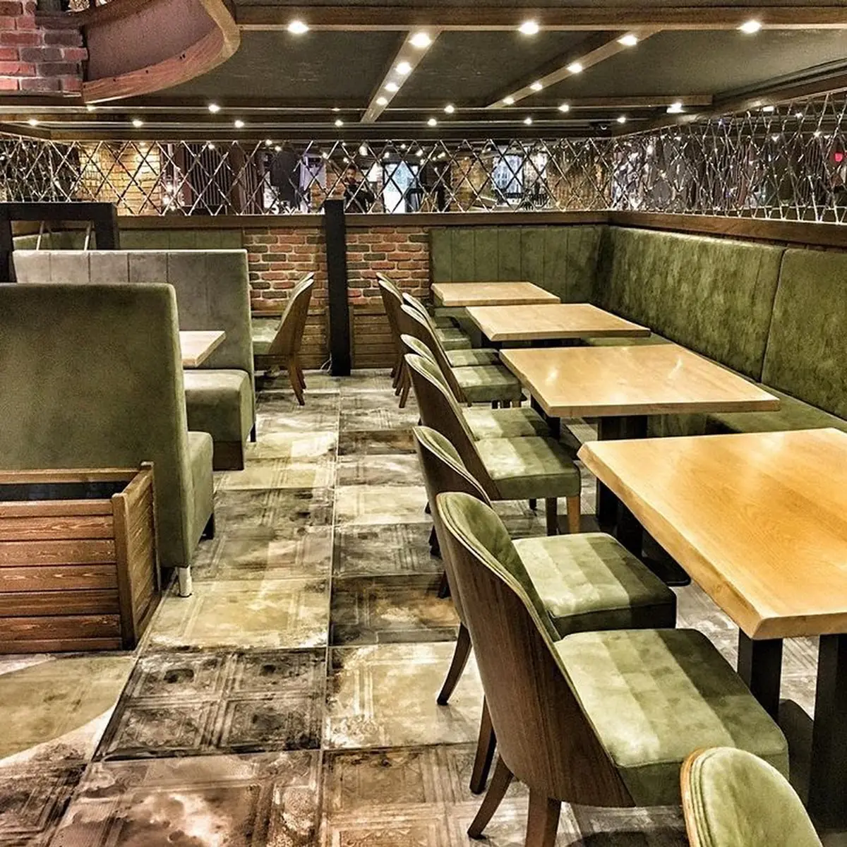 Atmosphäre, Lades Holzkohlegrill Restaurant Hamburg