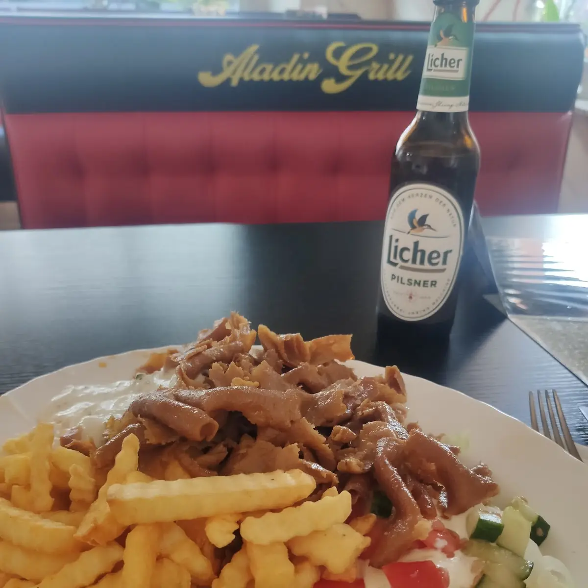 Essen und Trinken, Aladin Grill Döner Pizzeria