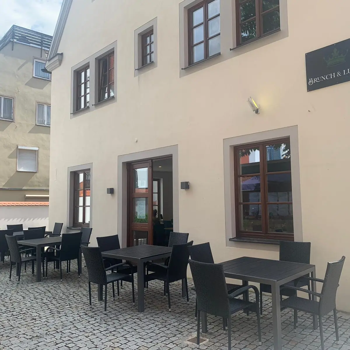 Atmosphäre, Brunch & Lunch by Vika