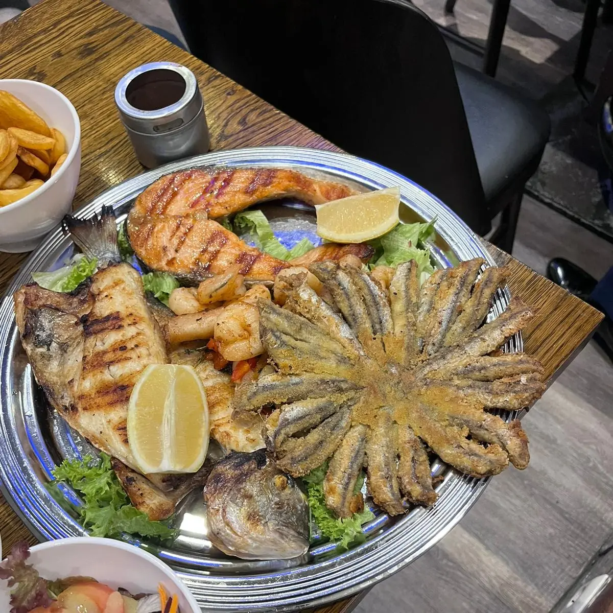 Essen und Trinken, Istanbul Fisch Grill
