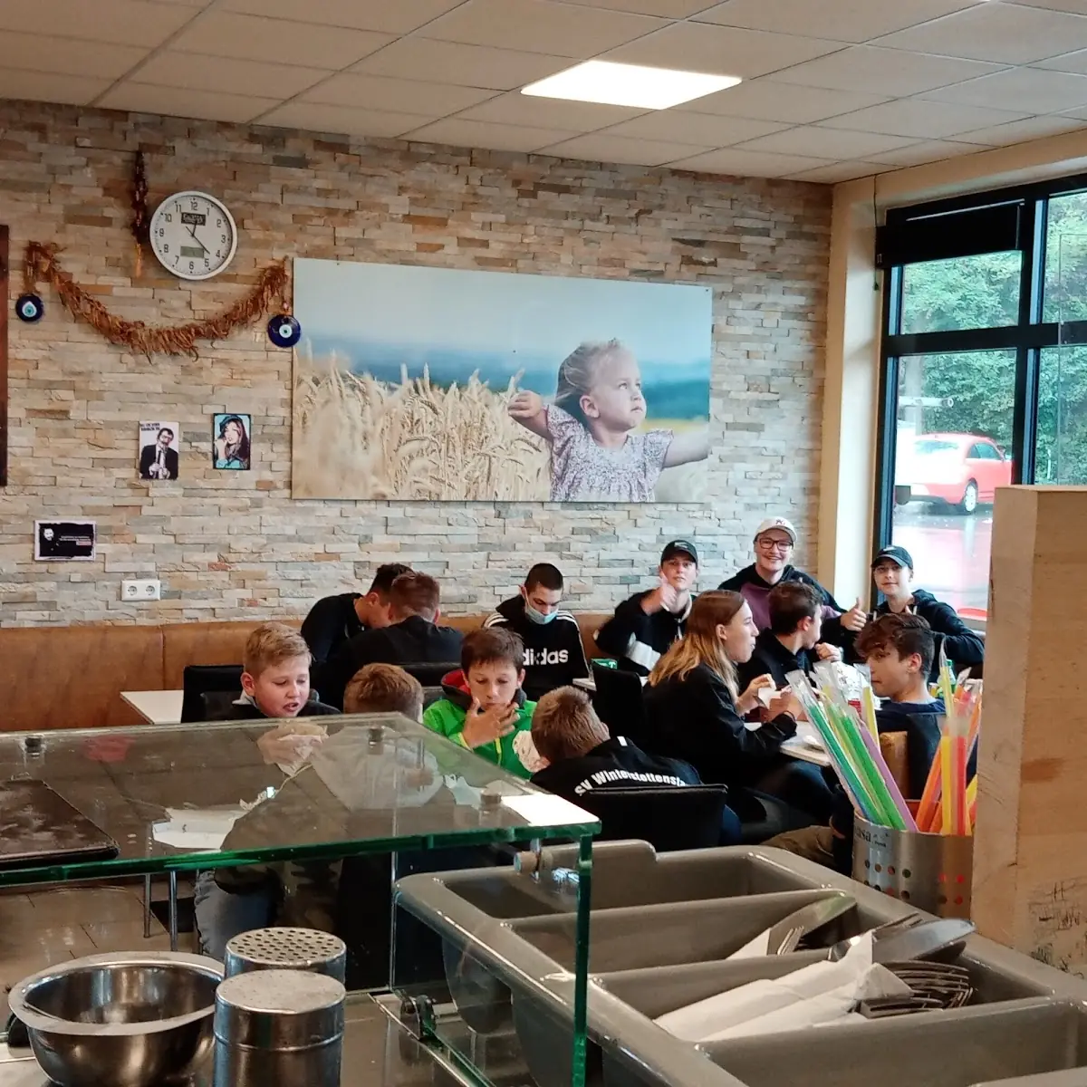 Atmosphäre, Döner-Pizza-Kebab Hasans