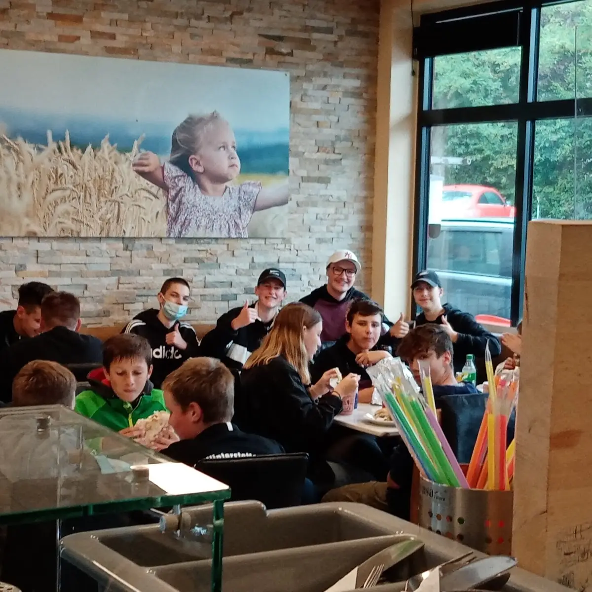 Atmosphäre, Döner-Pizza-Kebab Hasans