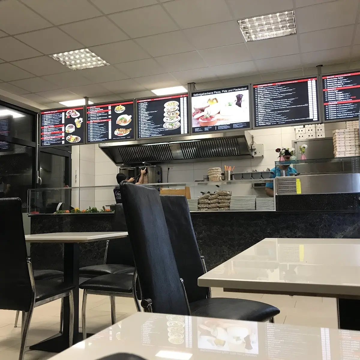Atmosphäre, Döner-Pizza-Kebab Hasans
