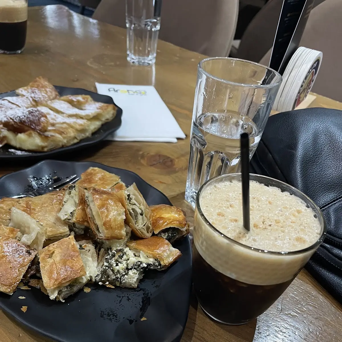 Essen und Trinken, Arena Bar & Grill