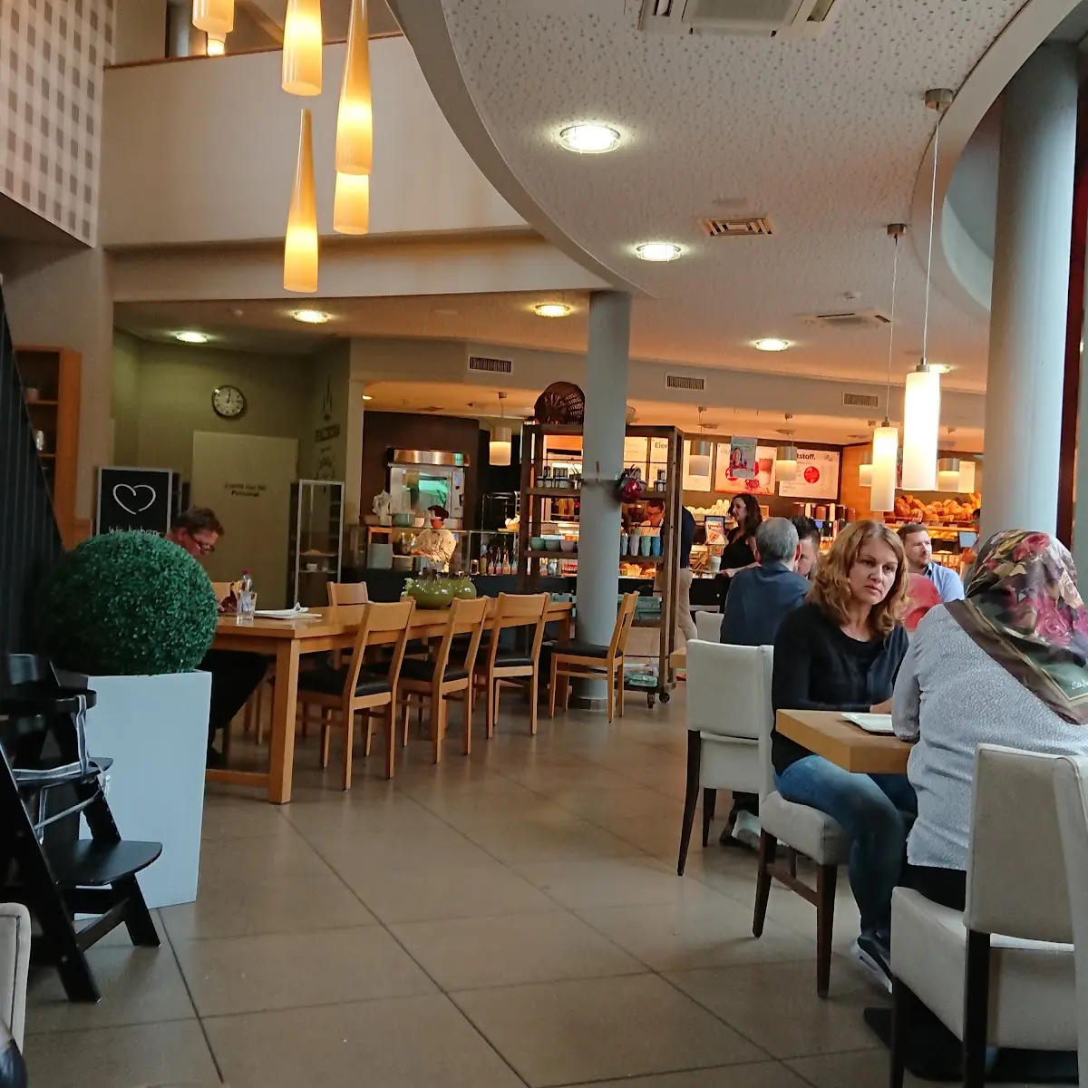 Atmosphäre, Bäcker Görtz