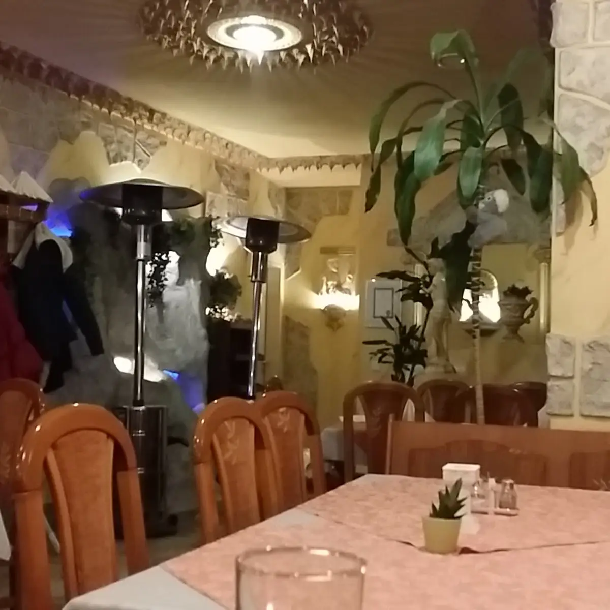 Atmosphäre, Palace Athen