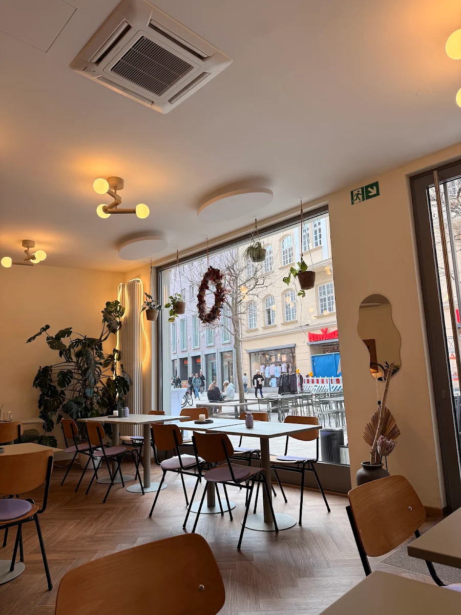 Atmosphäre, Café Flora