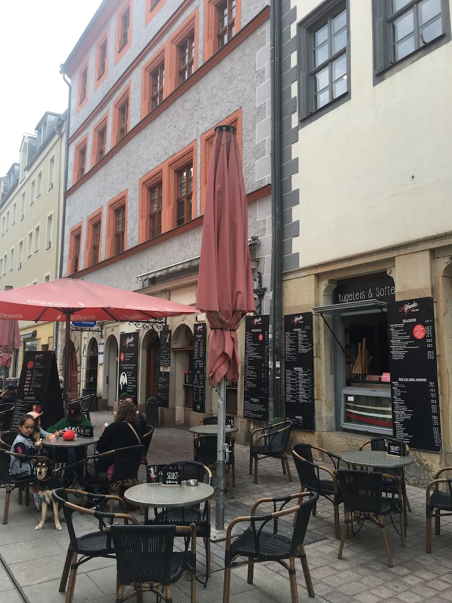 Atmosphäre, Alfredo Eiscafé