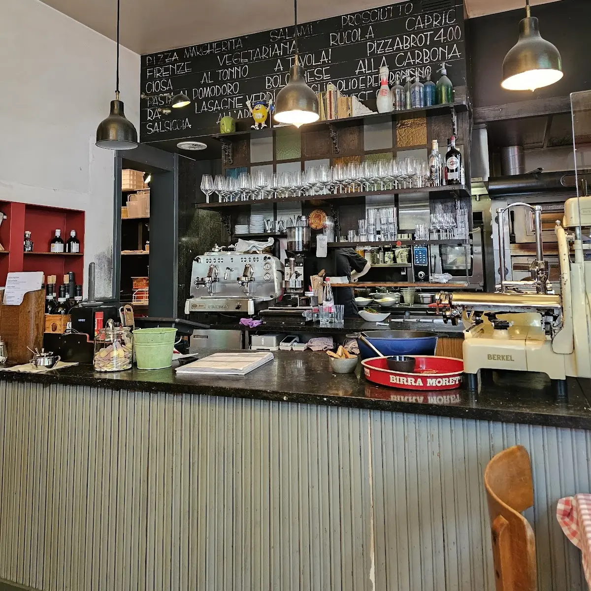 Atmosphäre, a tavola!