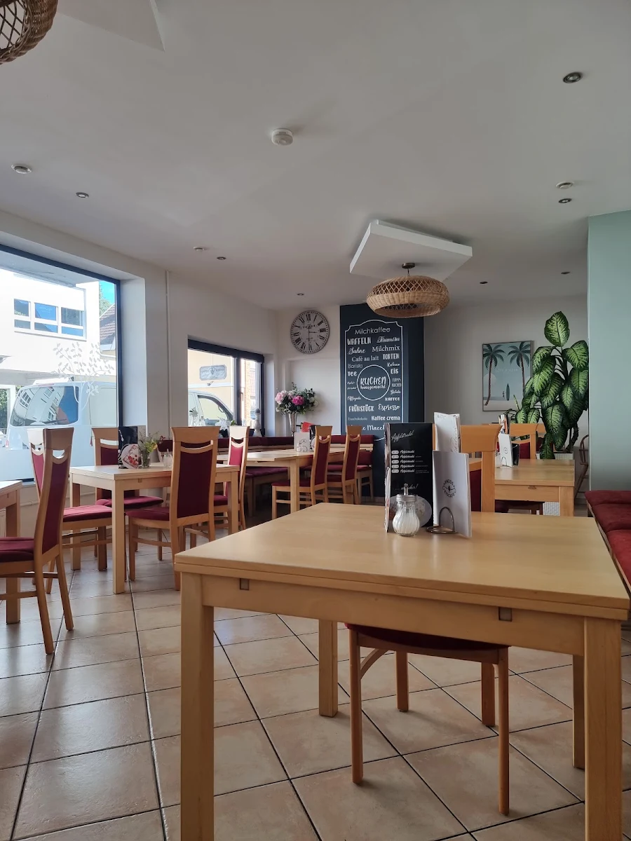 Atmosphäre, Enzos Eiscafé - am Heeggraben