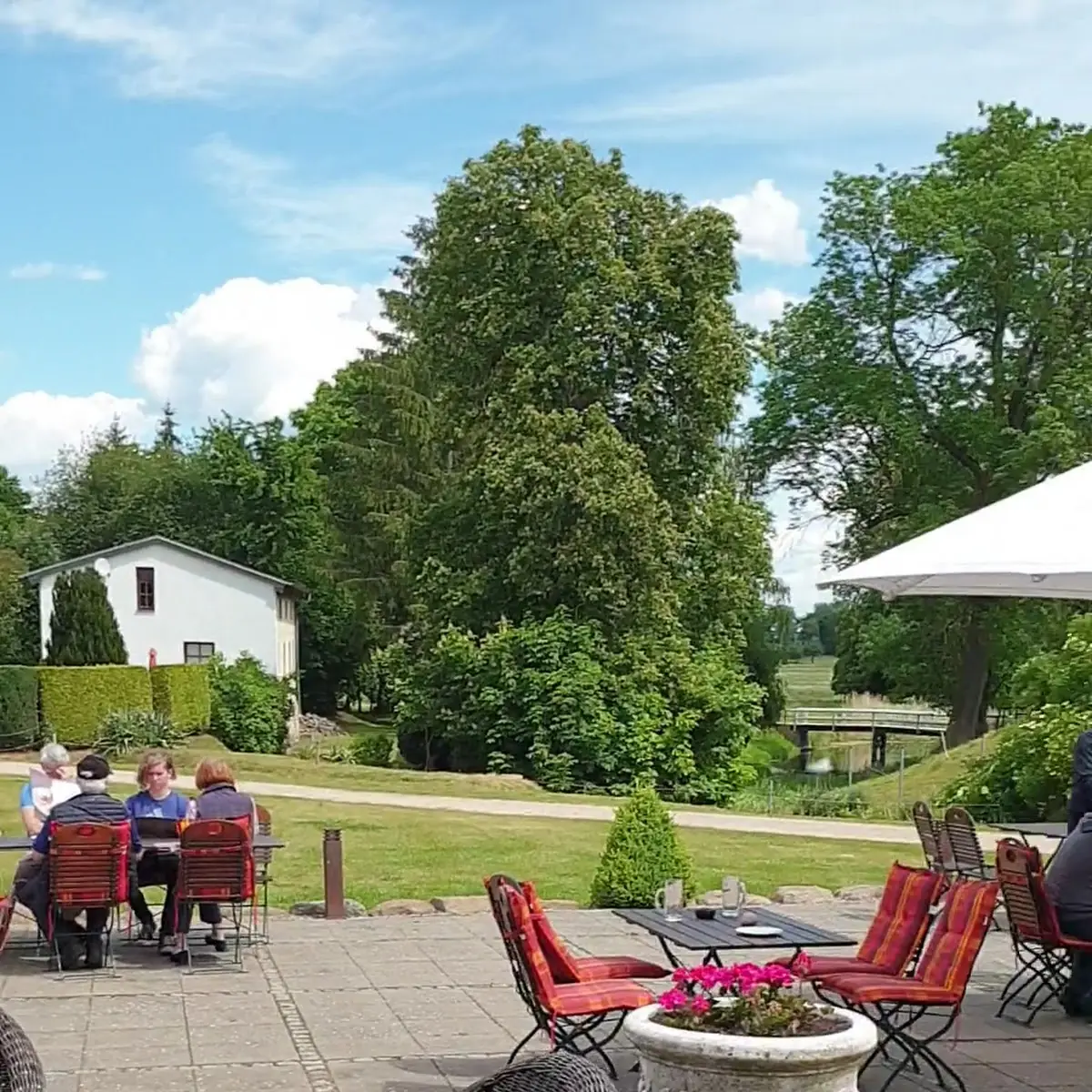 Atmosphäre, FARMER STEAKHOUSE