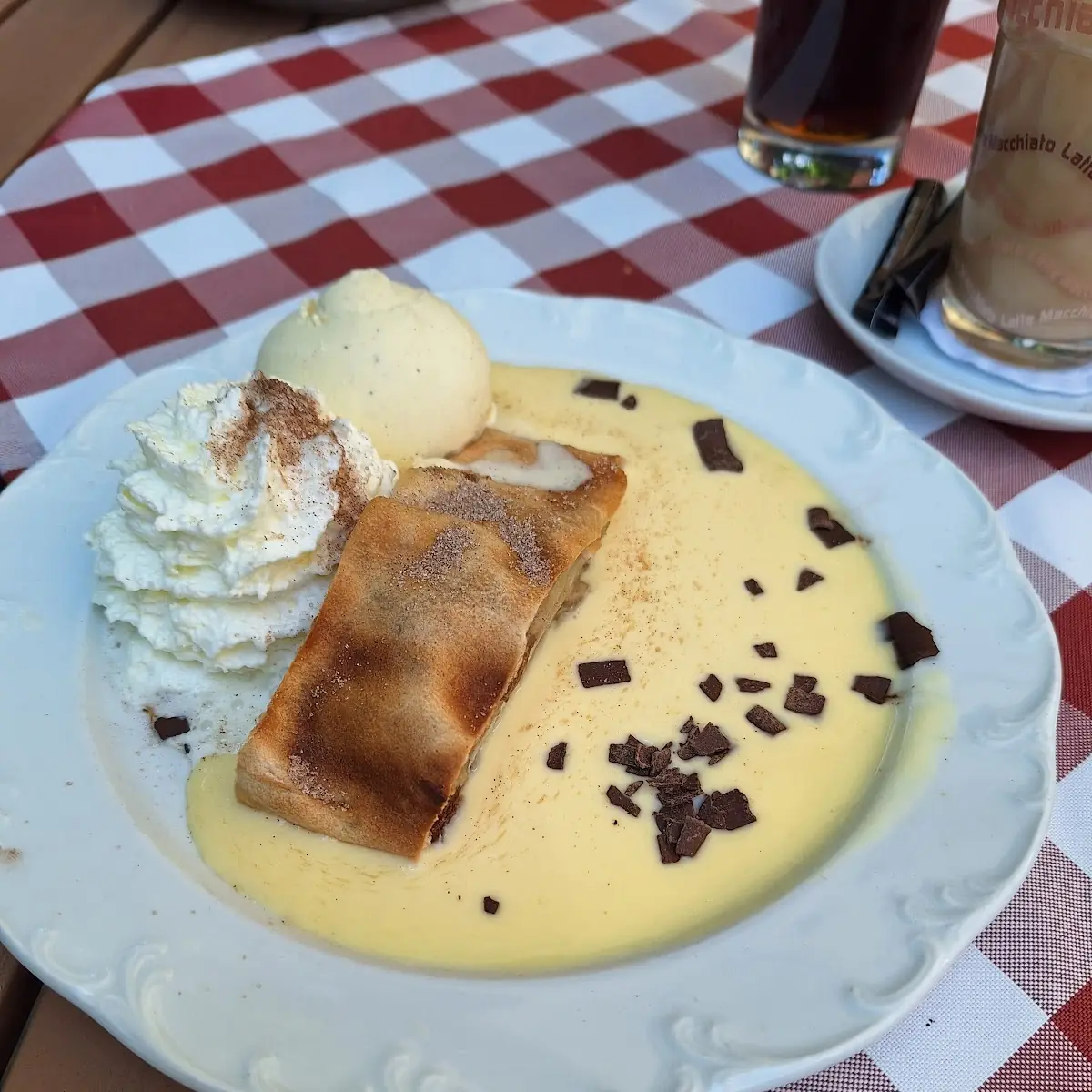 Essen und Trinken, Parkrestaurant Rosenau