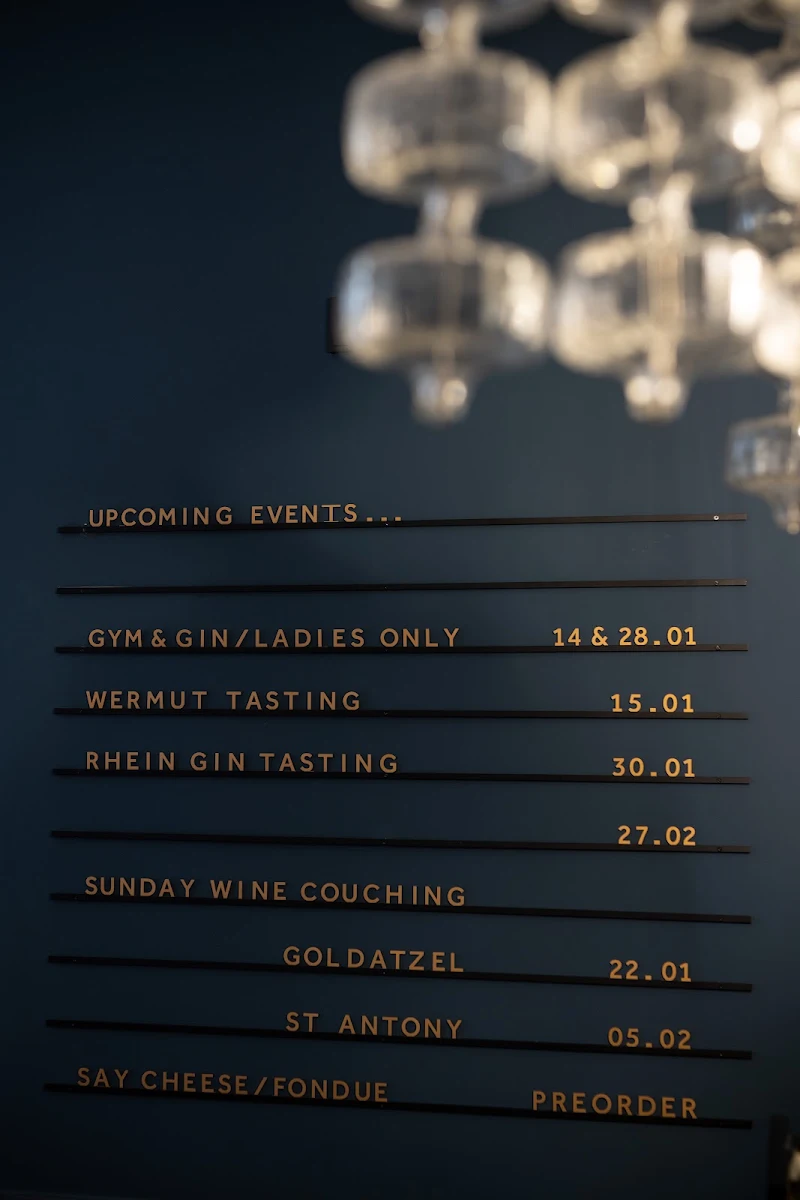 Speisekarte, WINE IN THE HOOD - STEAK & BURGER. WERMUT & WINE