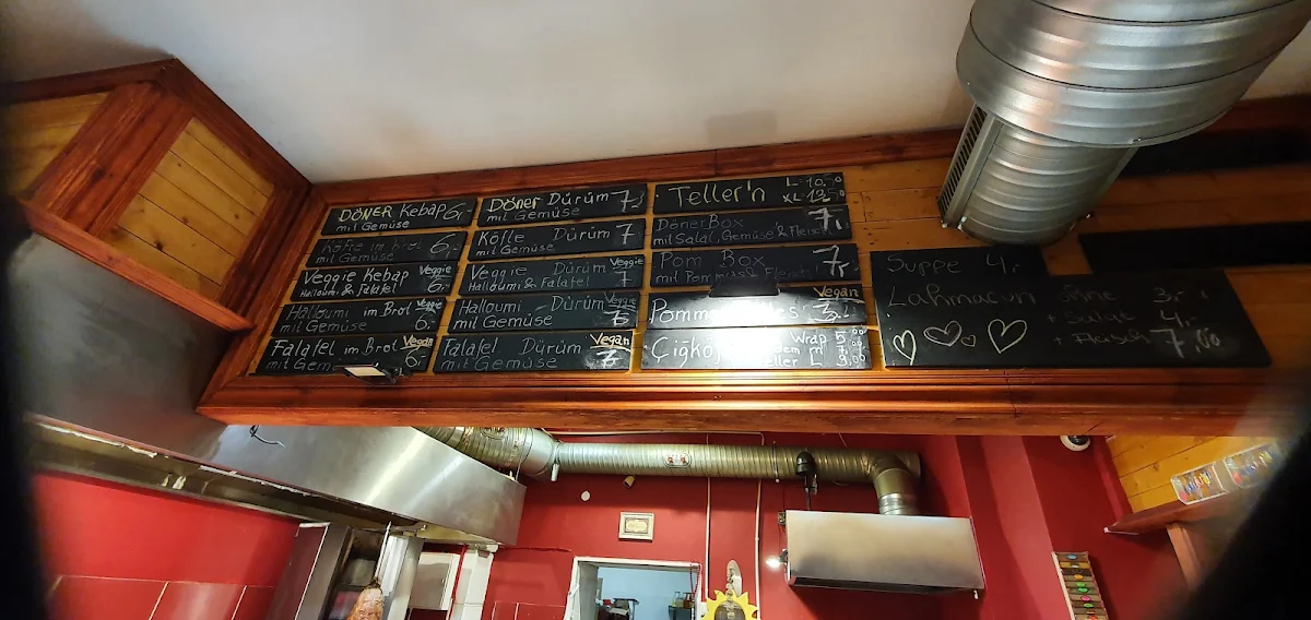 Speisekarte, Mustafa Demir’s Retro Kebap