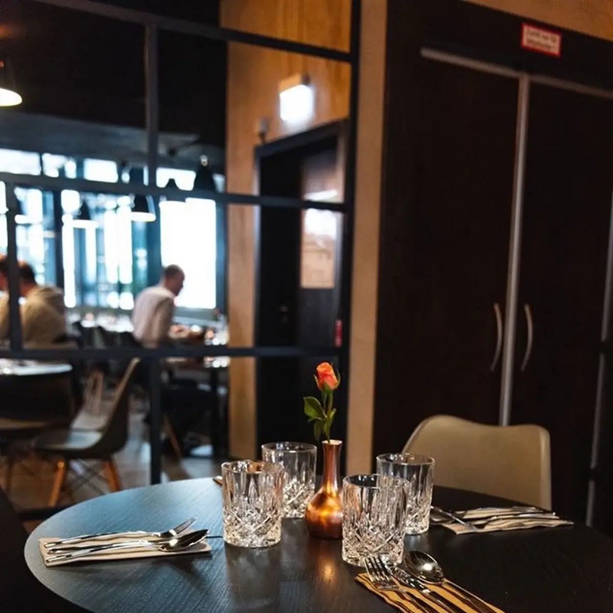 Atmosphäre, Restaurant In-Dish