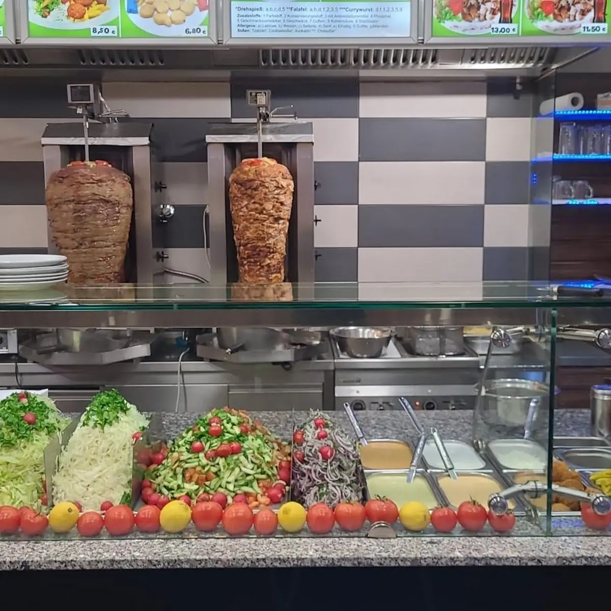 Atmosphäre, Center Döner