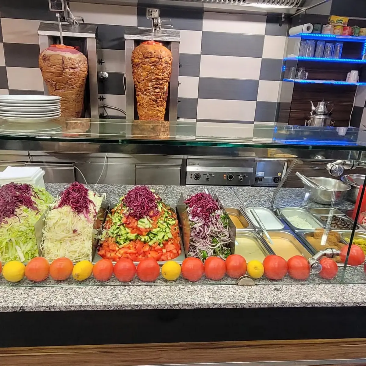Atmosphäre, Center Döner