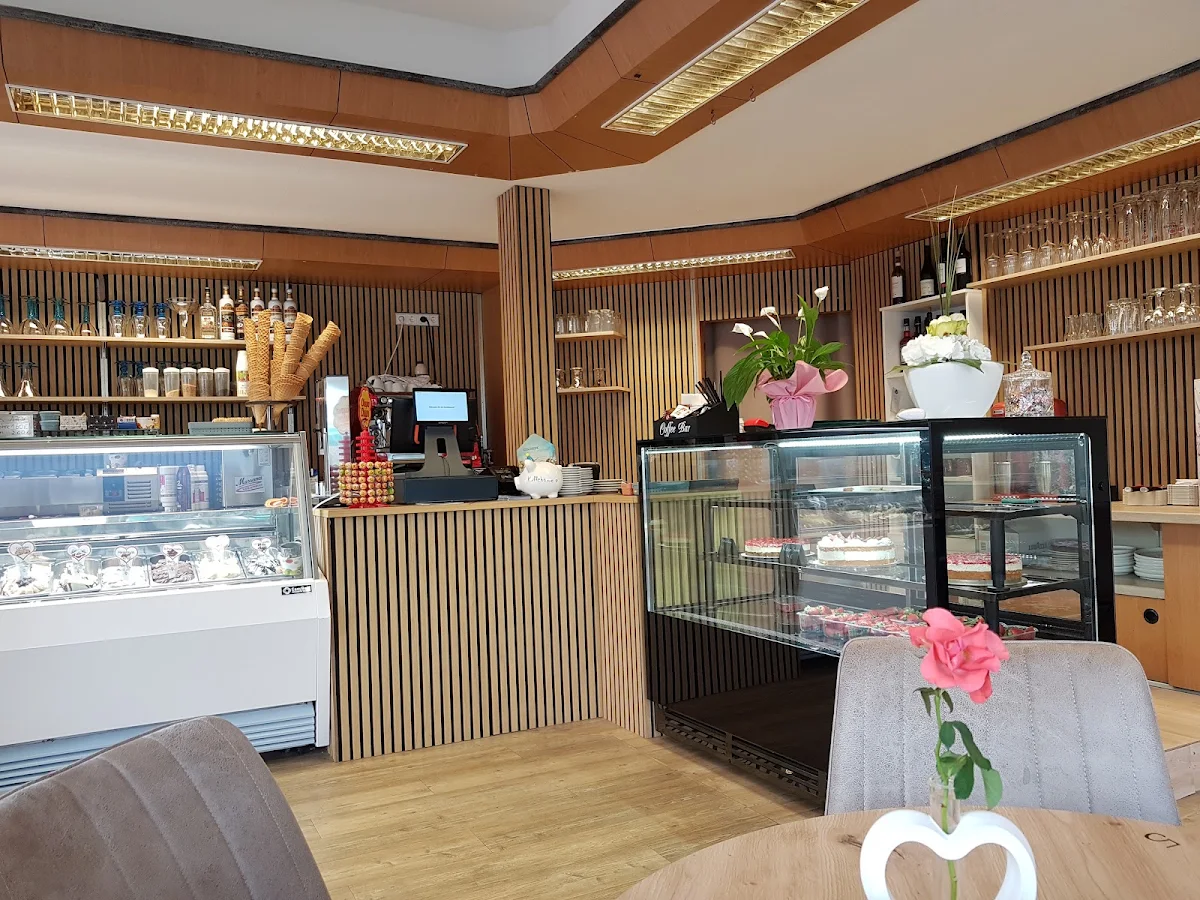 Atmosphäre, ROZAFA EISCAFE