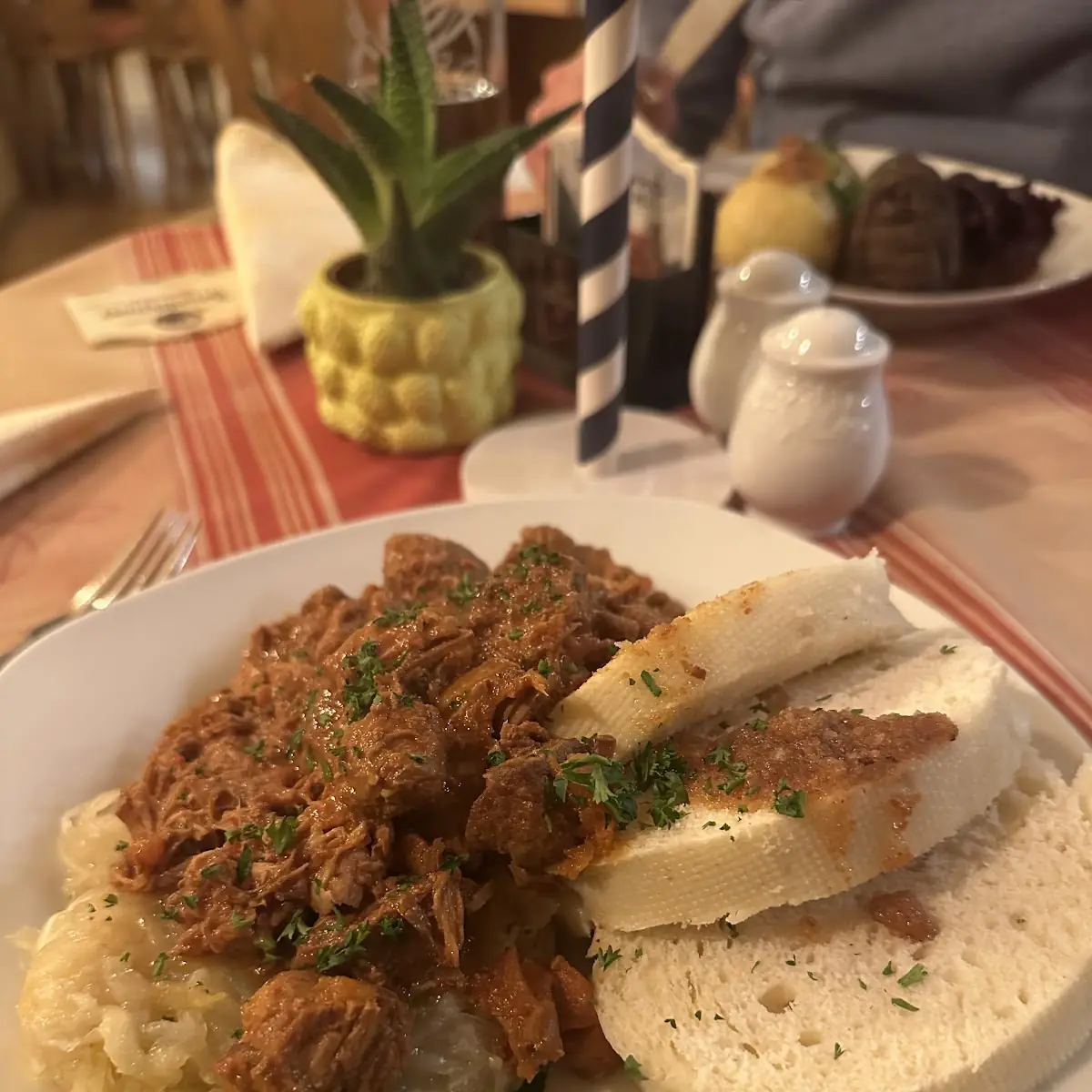 Essen und Trinken, Gaststätte Zum Schloßberg