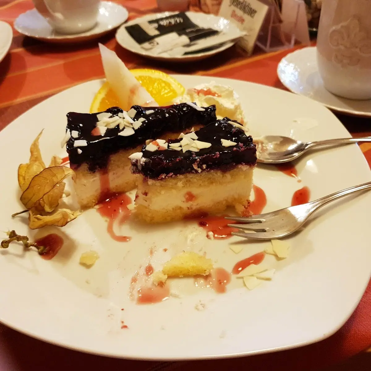 Essen und Trinken, Gaststätte Zum Schloßberg