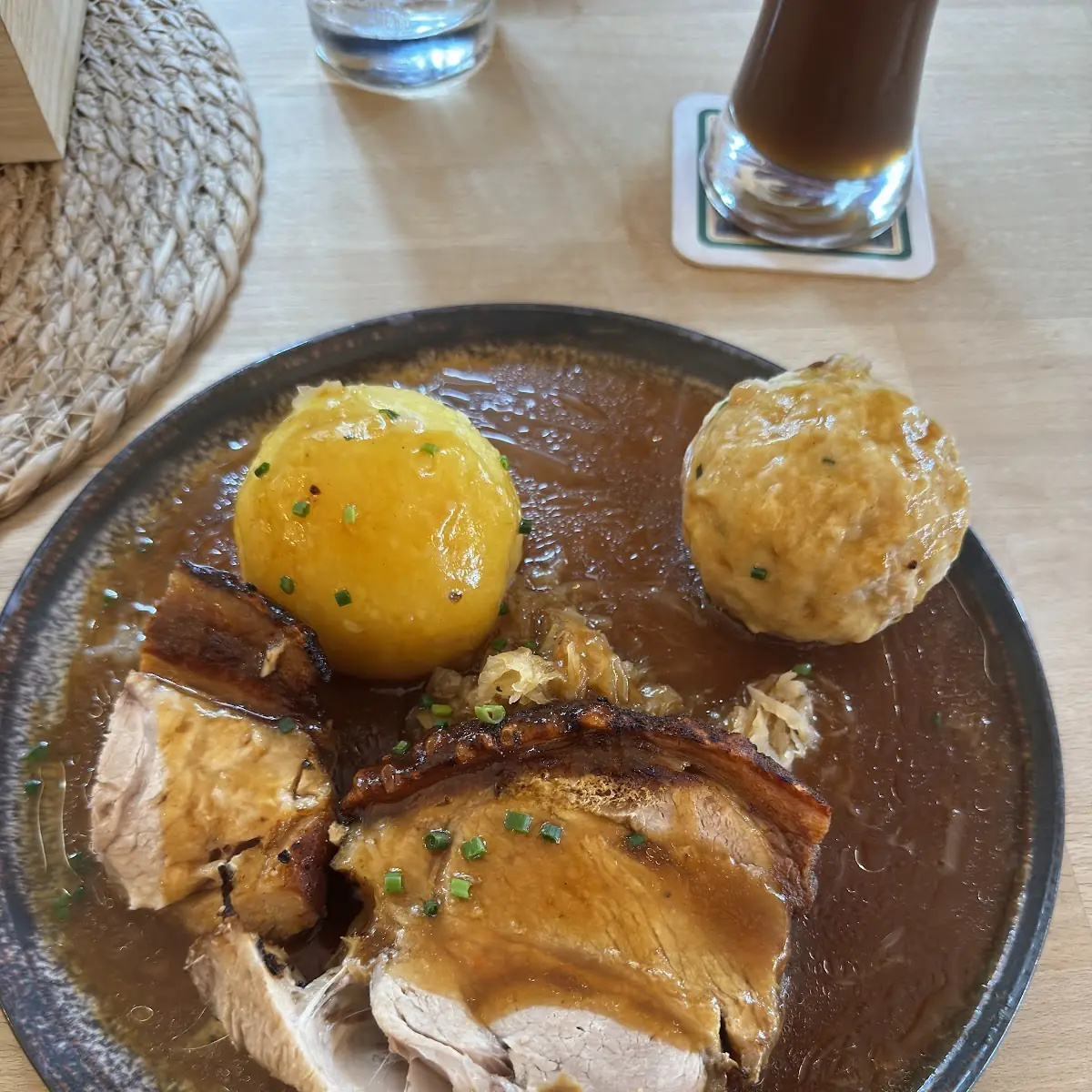 Essen und Trinken, Schwaiger Bierstüberl (Das Blaue Haus)