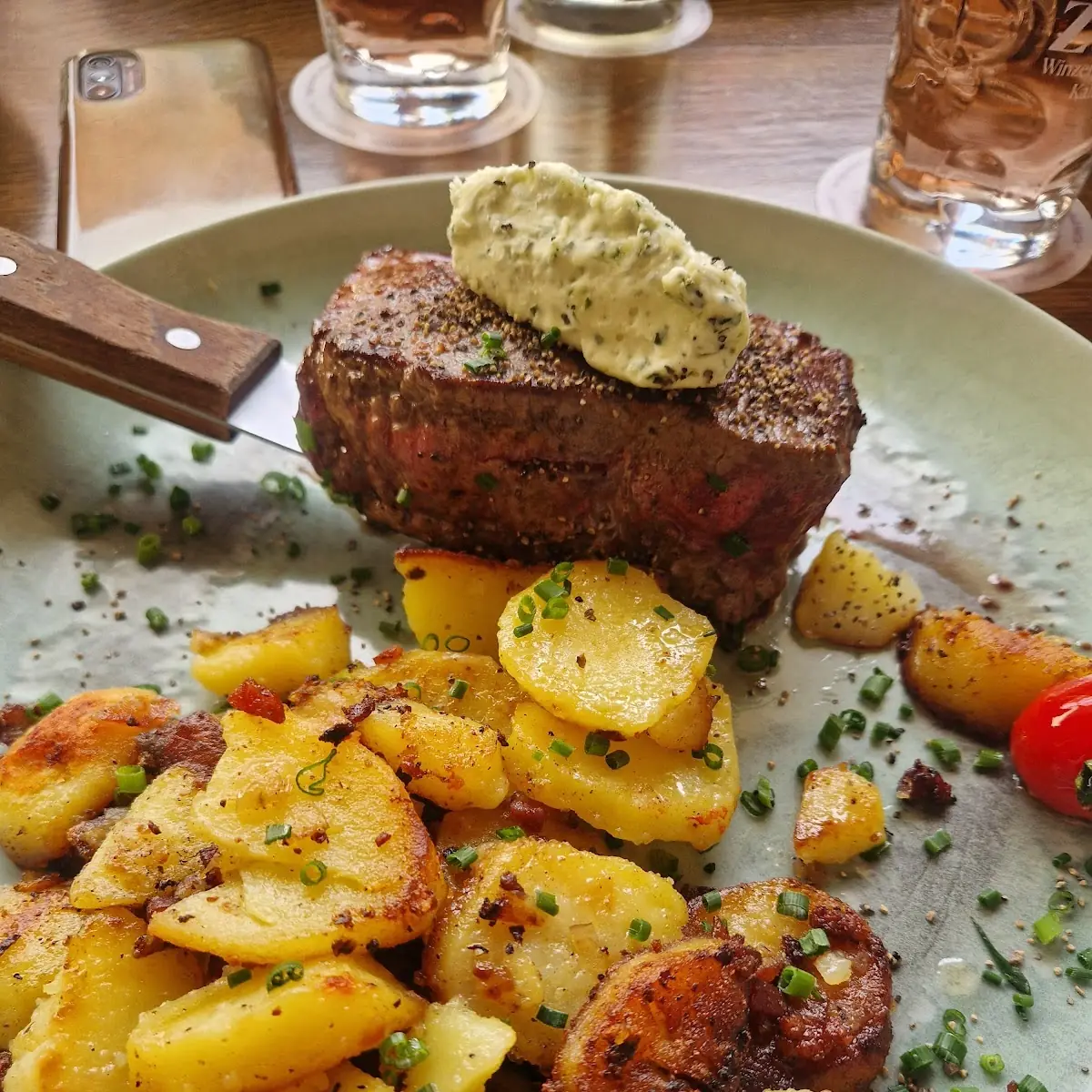 Essen und Trinken, Weinschänke Henninger