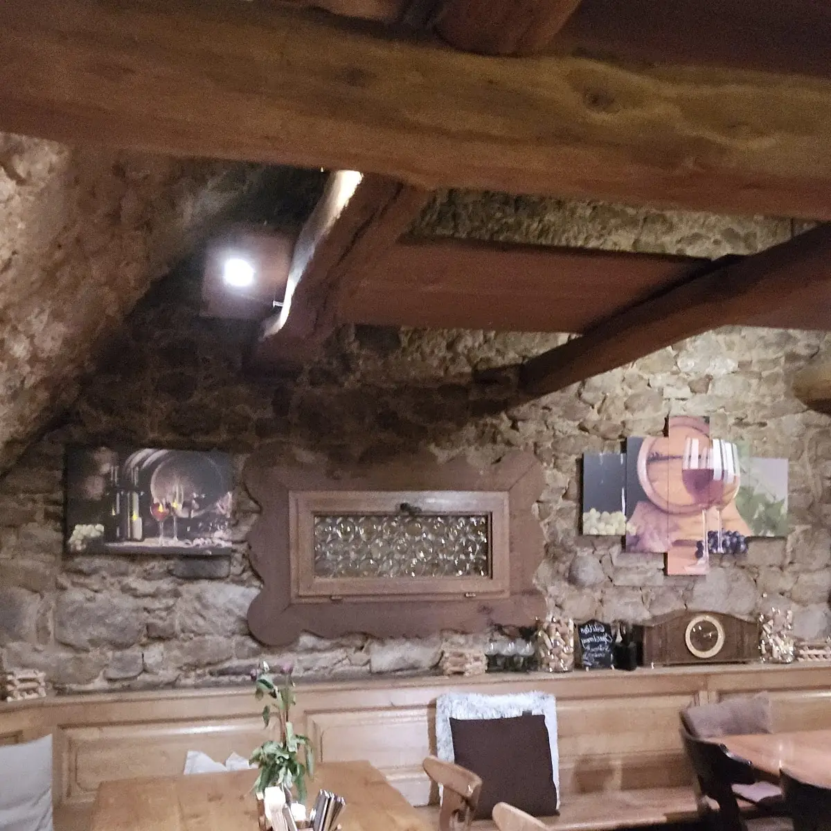 Atmosphäre, Weinschänke Henninger