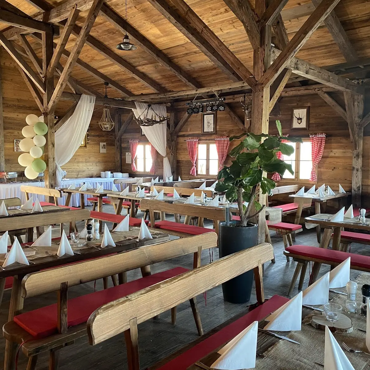 Atmosphäre, Ivos Almhütte