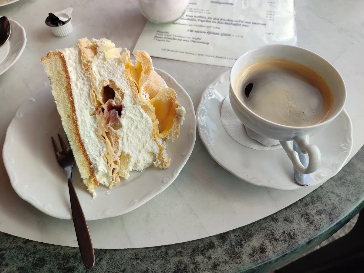 Essen und Trinken photo 2