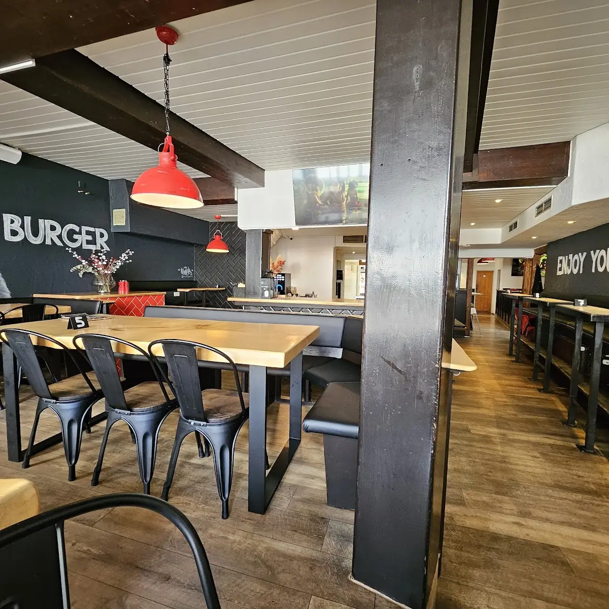 Atmosphäre, Pops Burger Kirchheim