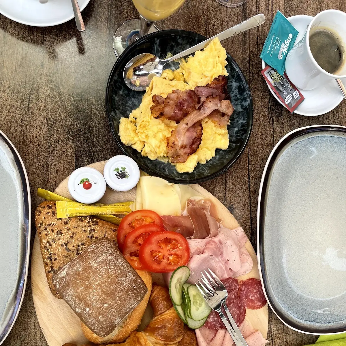 Essen und Trinken, Café TASTE IT