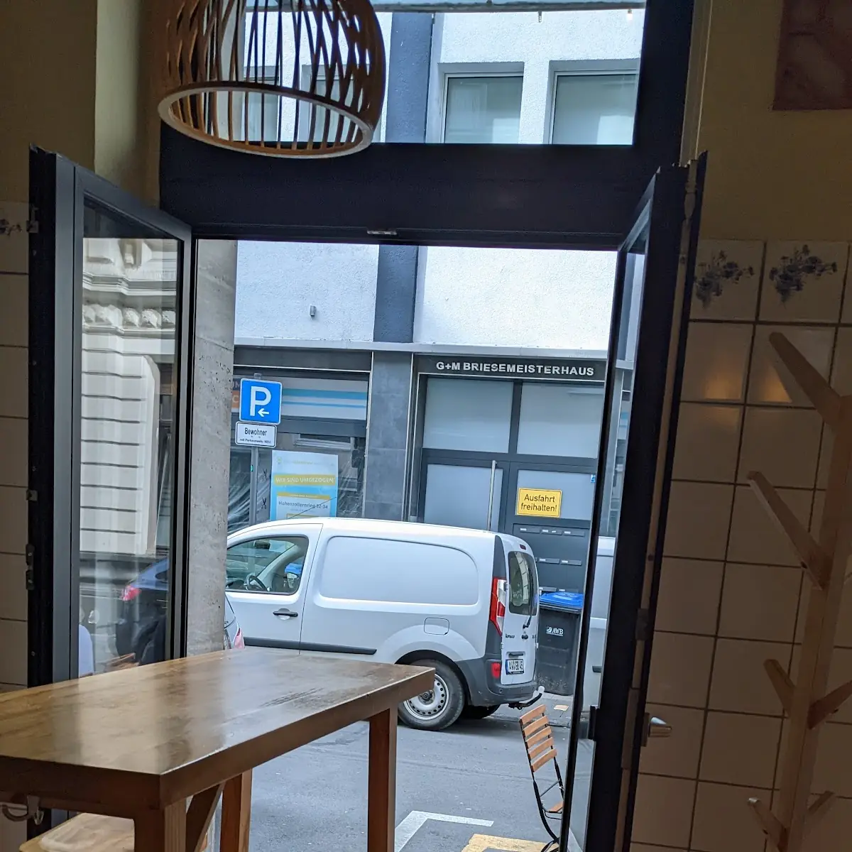 Atmosphäre, Bai Lu Noodles
