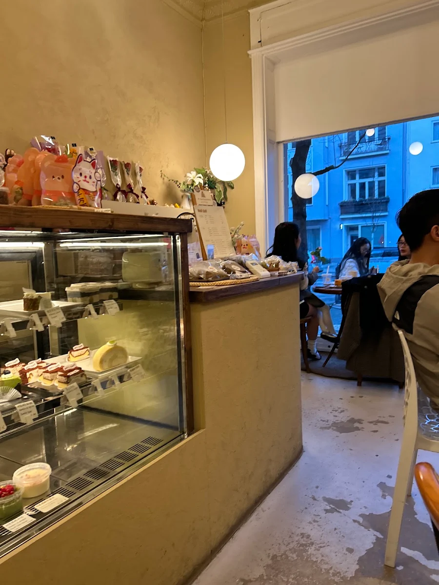 Atmosphäre, MOII Cafe