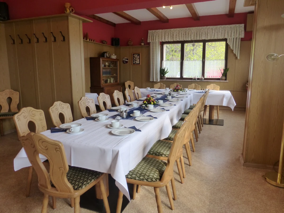 Atmosphäre, Gasthaus Götz